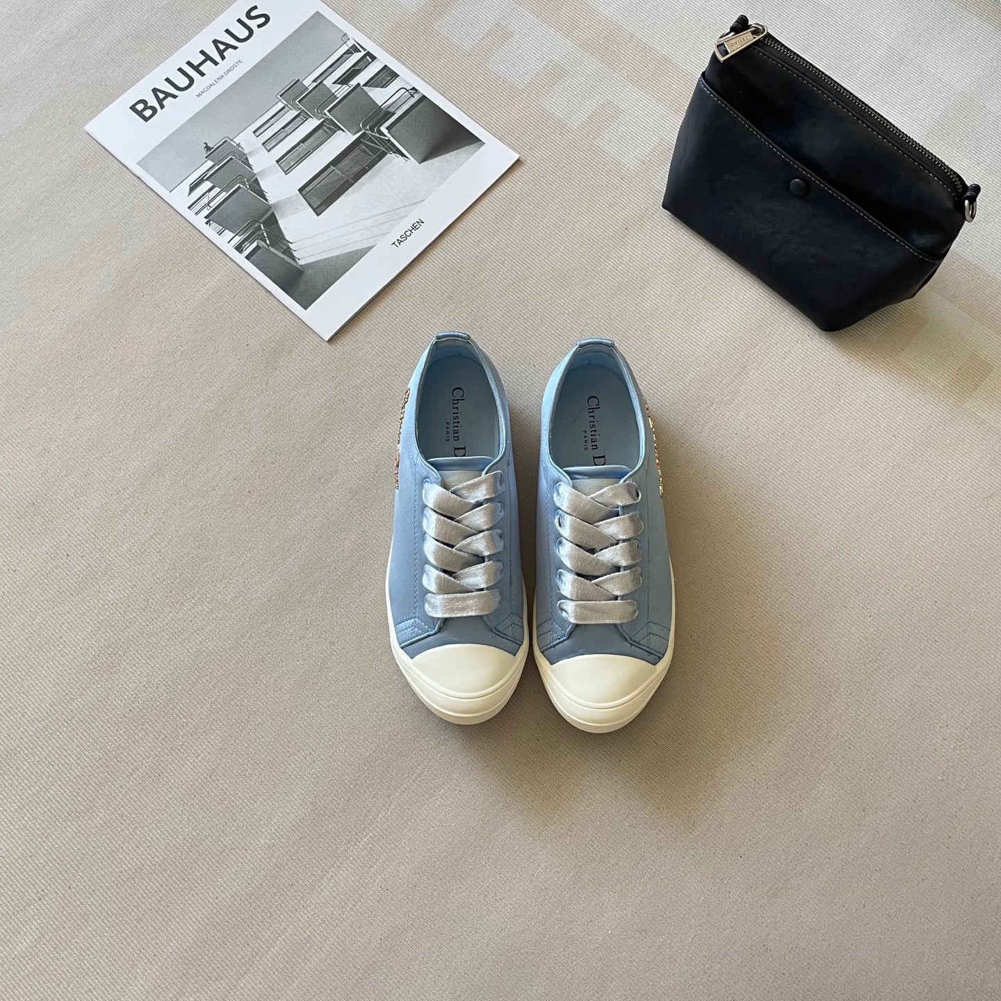 Shoes/Model:X83