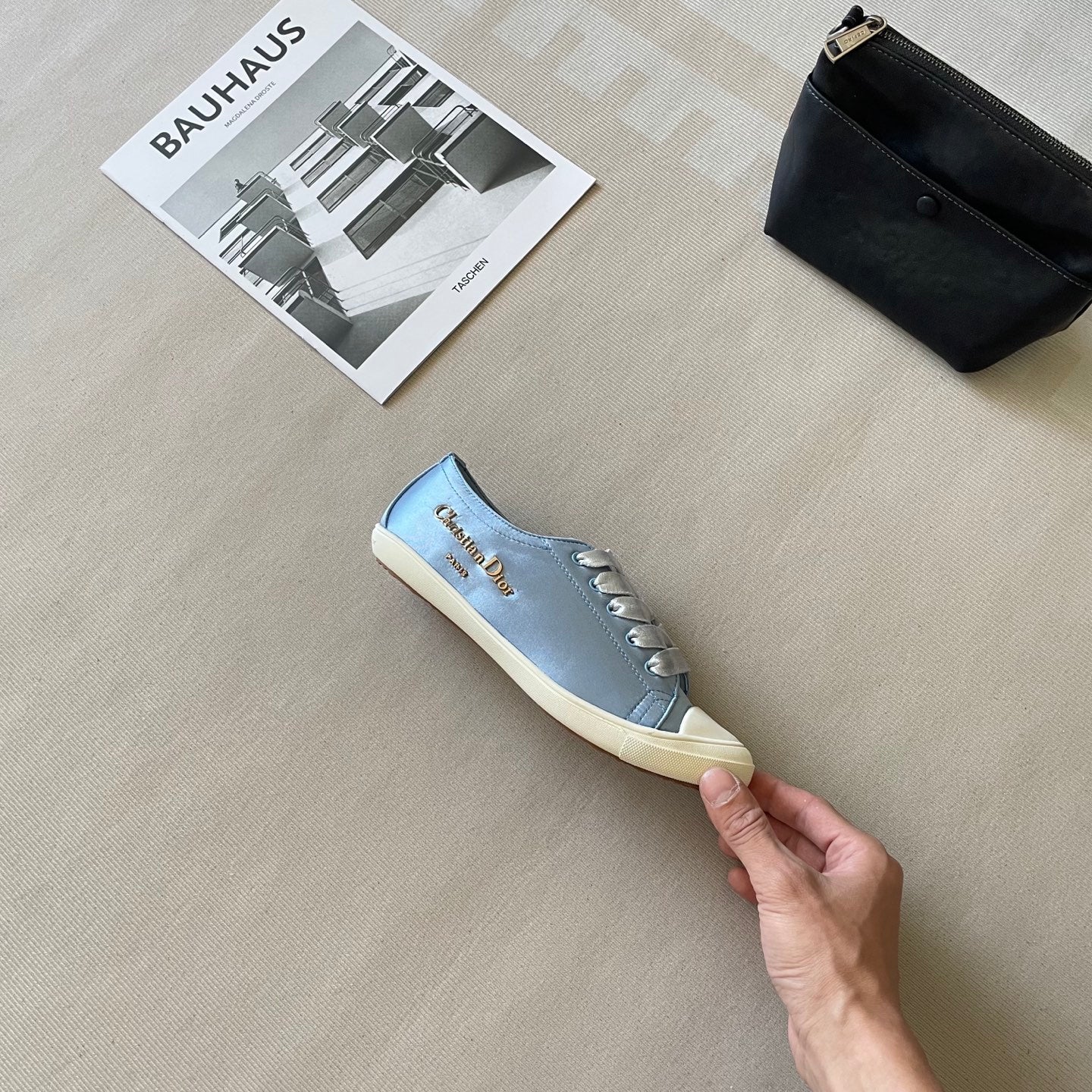 Shoes/Model:X83