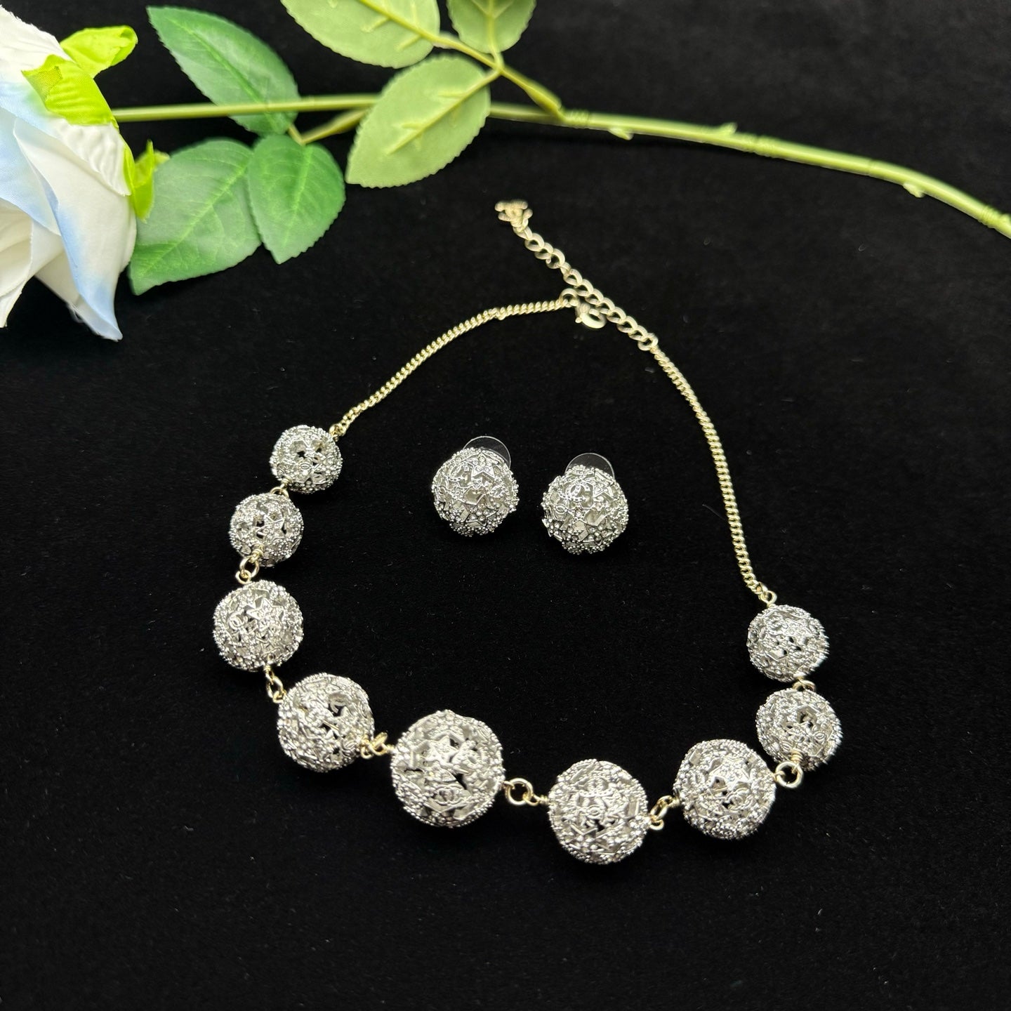 jewelry/necklace/model:H92