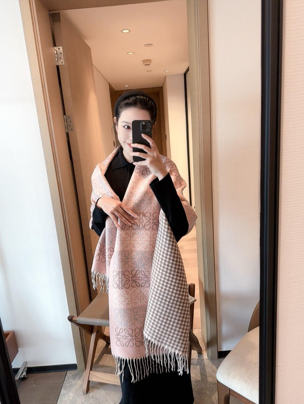 scarf/model: T60