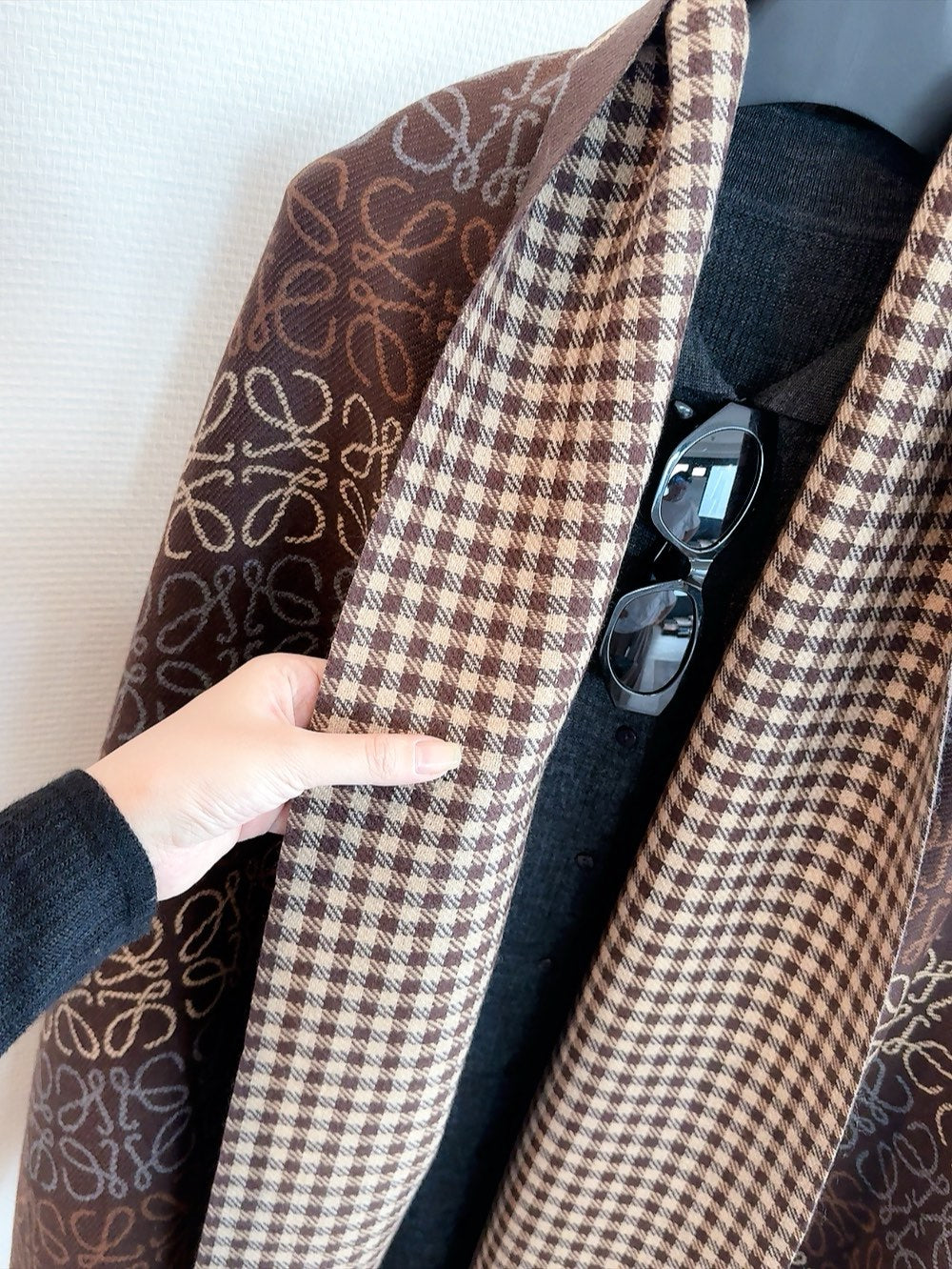 scarf/model: T60