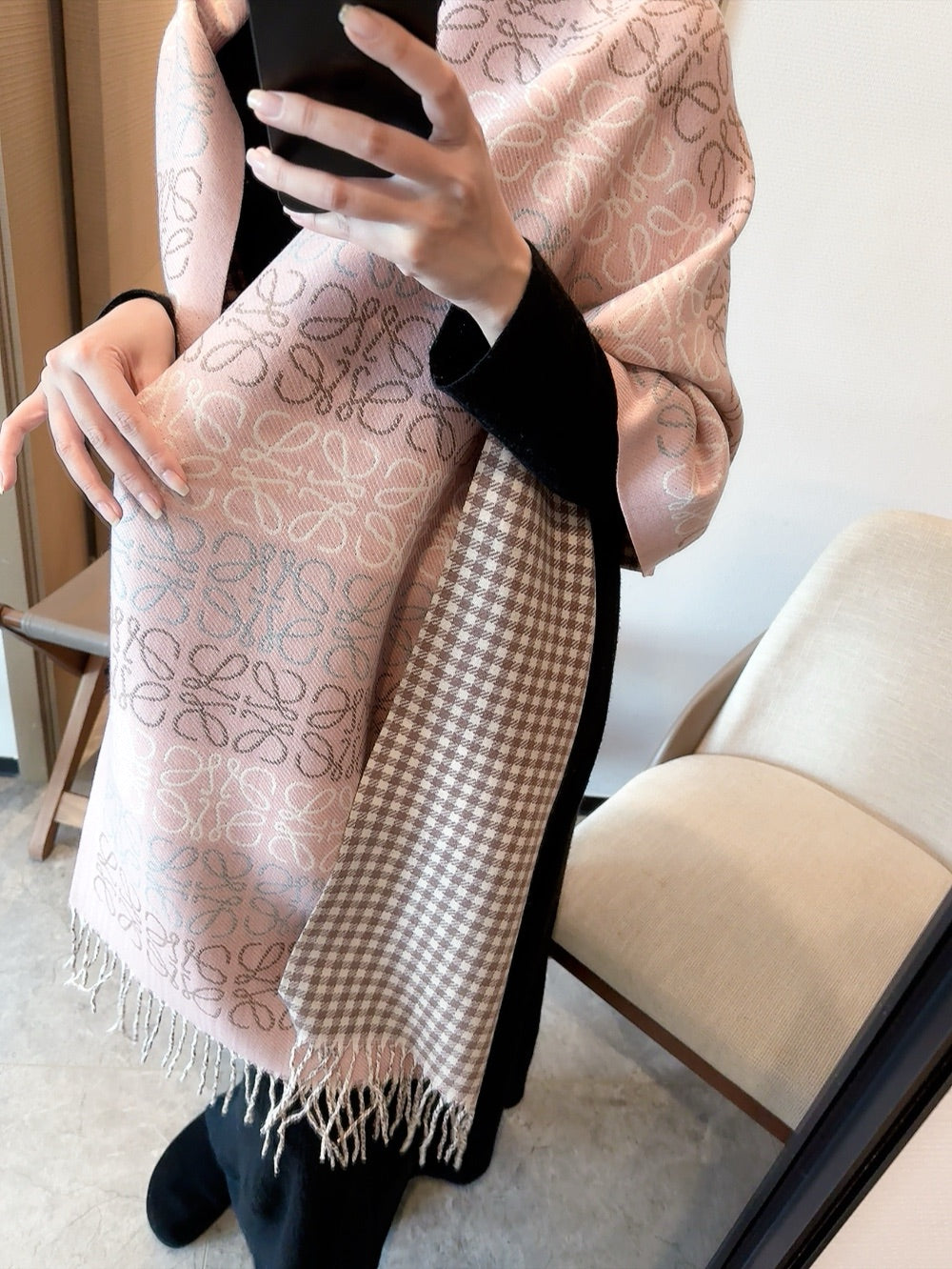 scarf/model: T60