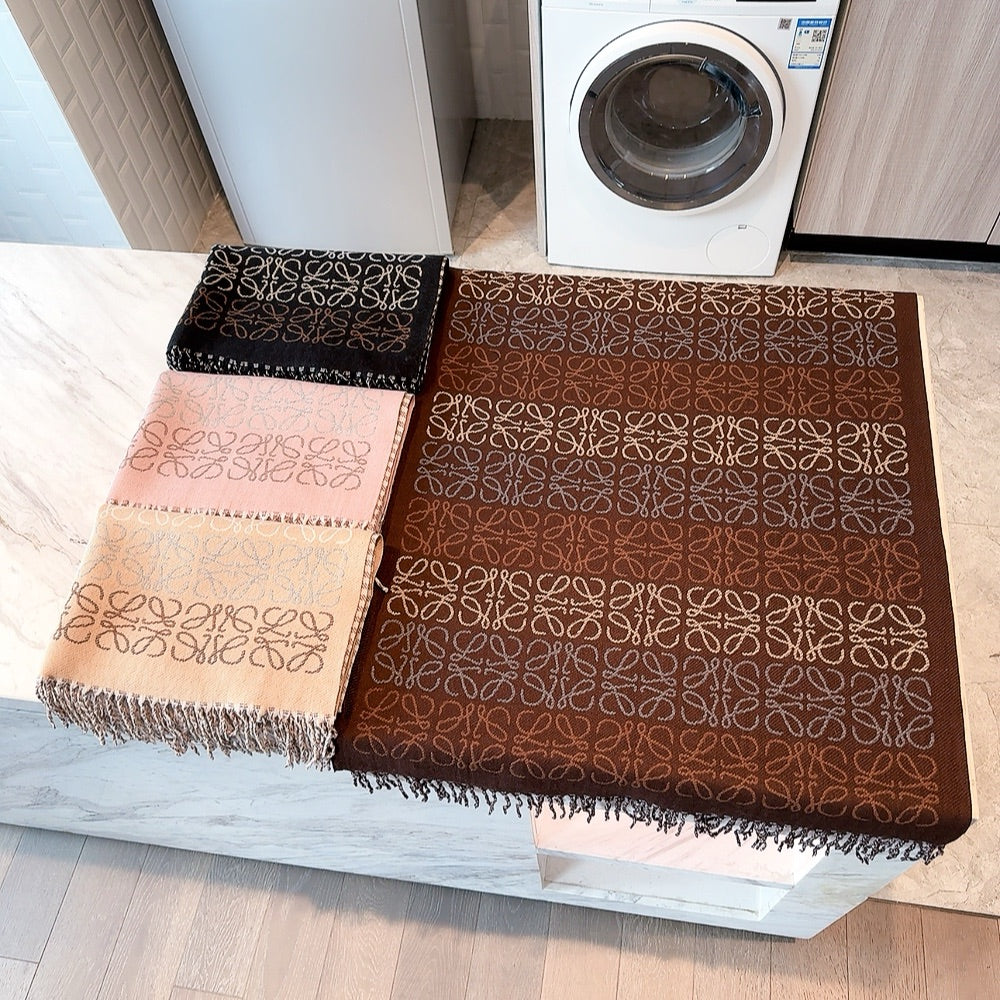 scarf/model: T60
