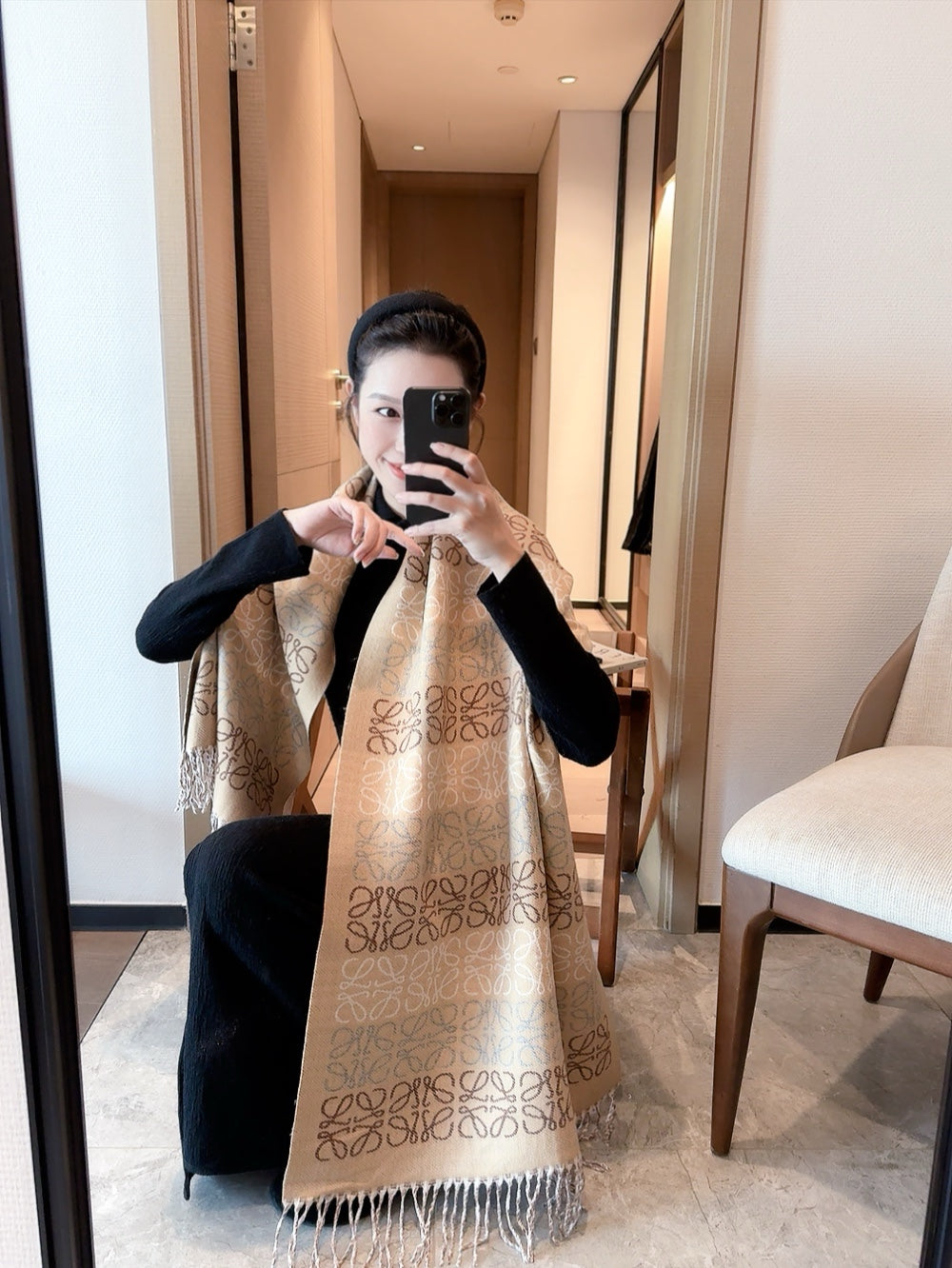 scarf/model: T60