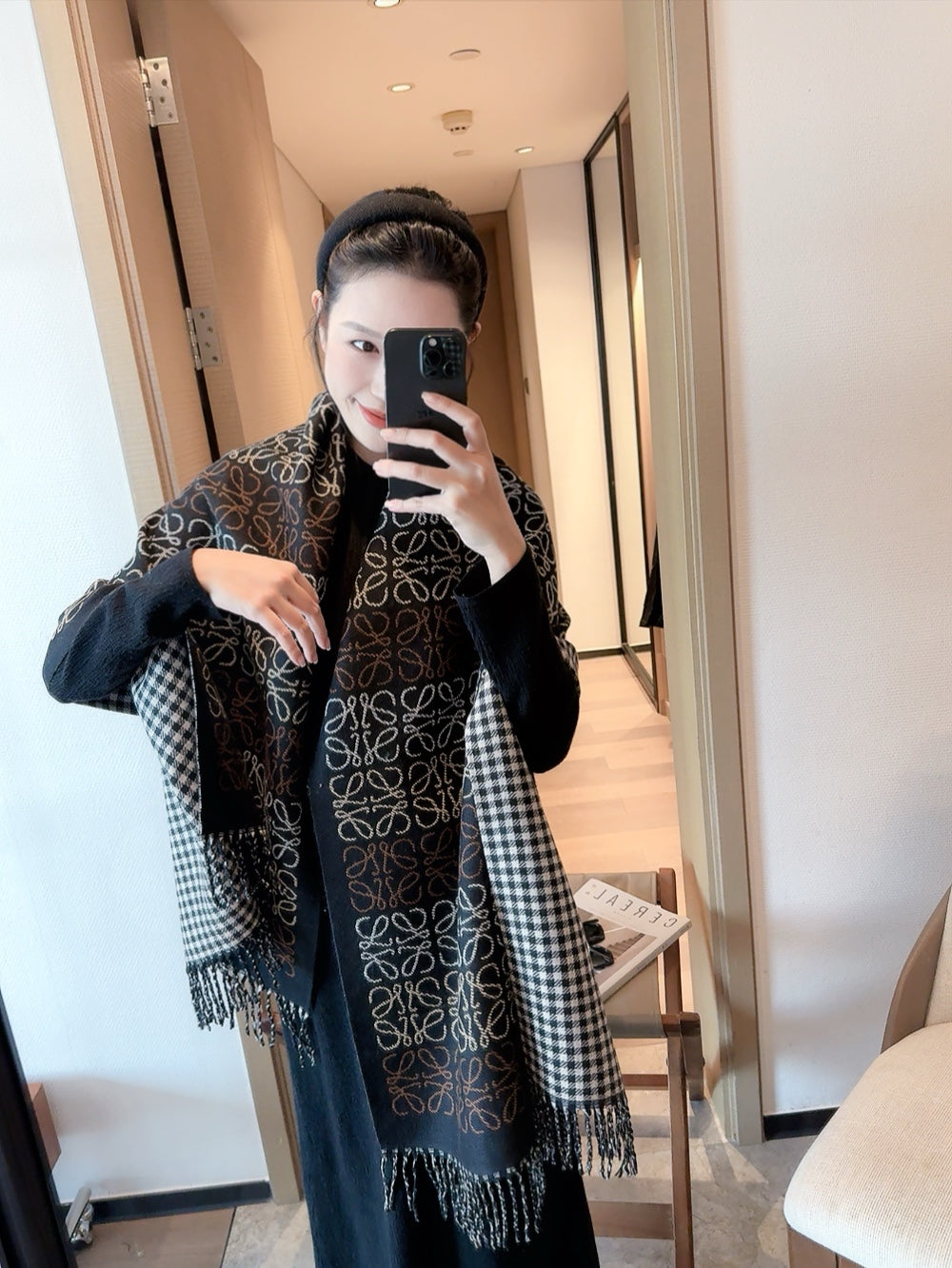 scarf/model: T60