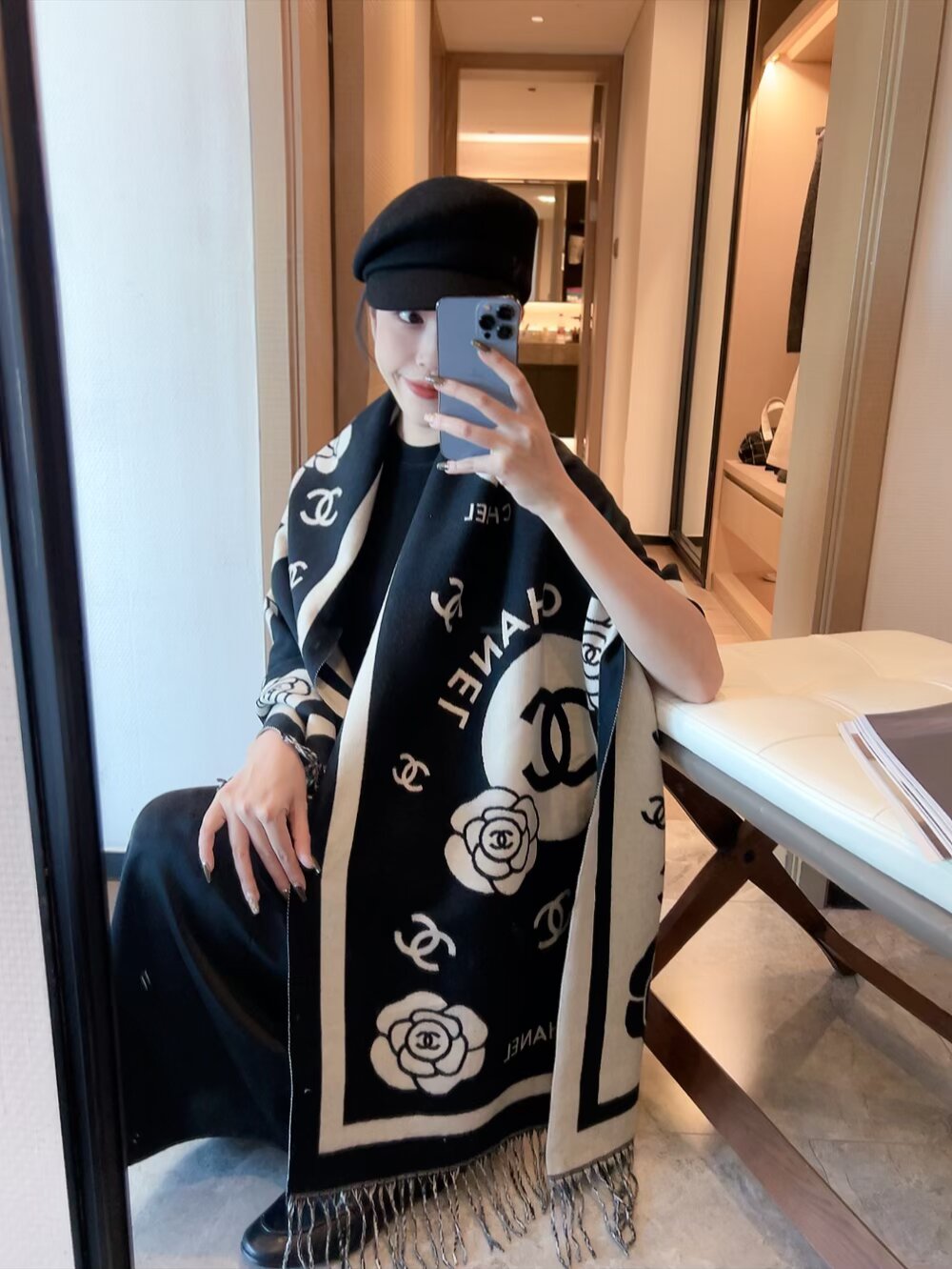 scarf/model: T76