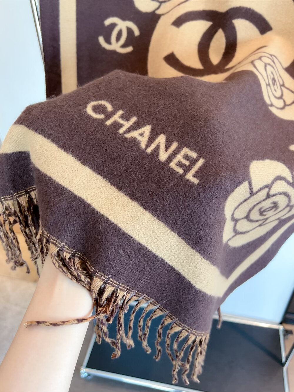 scarf/model: T76