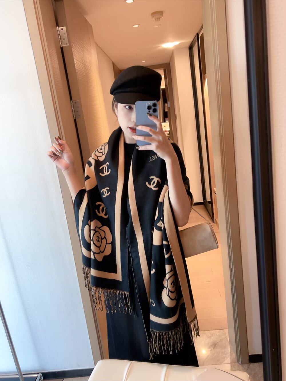 scarf/model: T76
