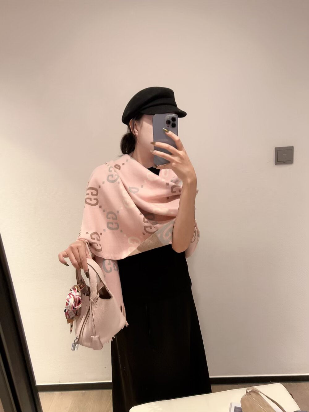 scarf/model: T77