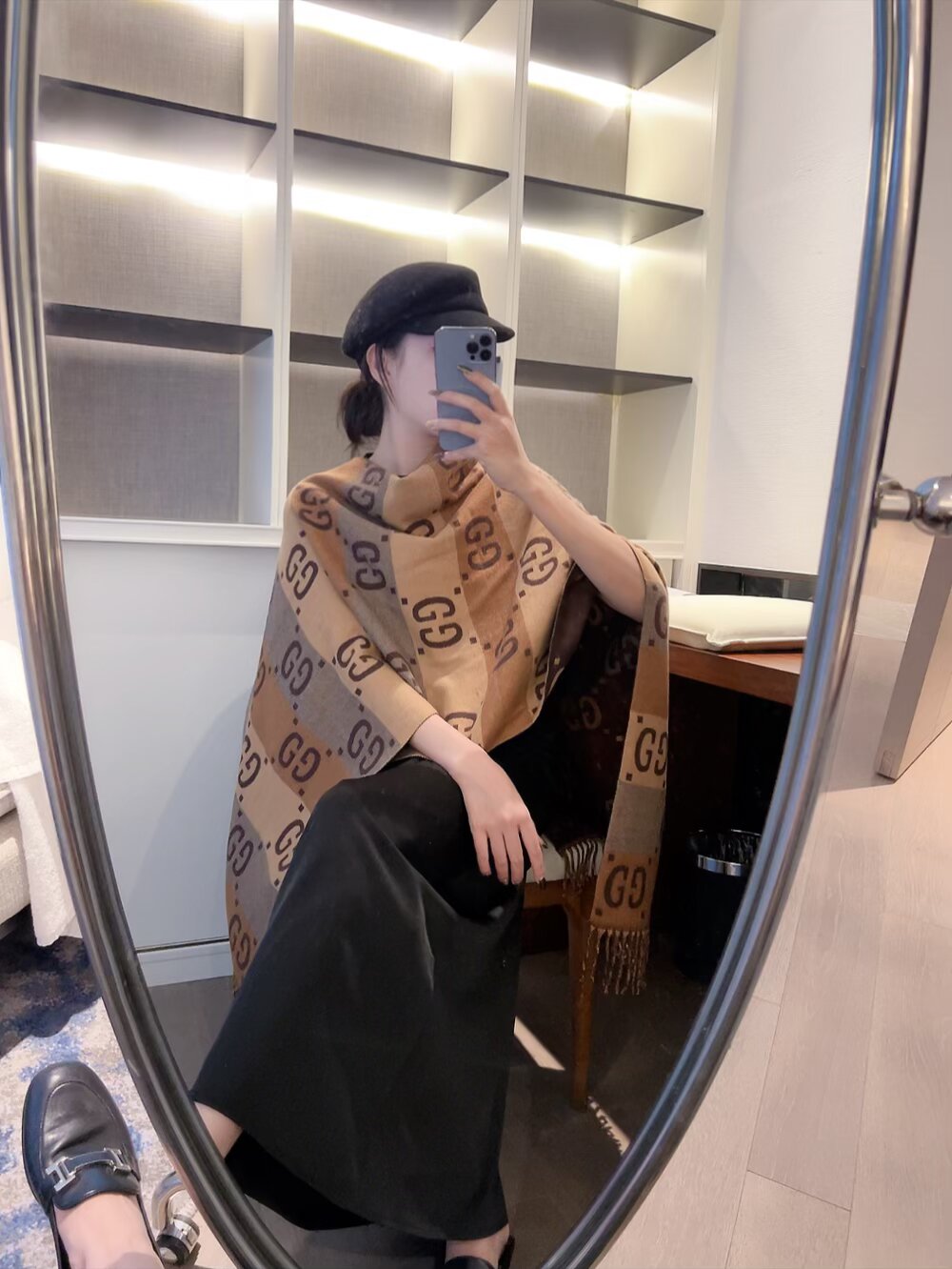 scarf/model: T77
