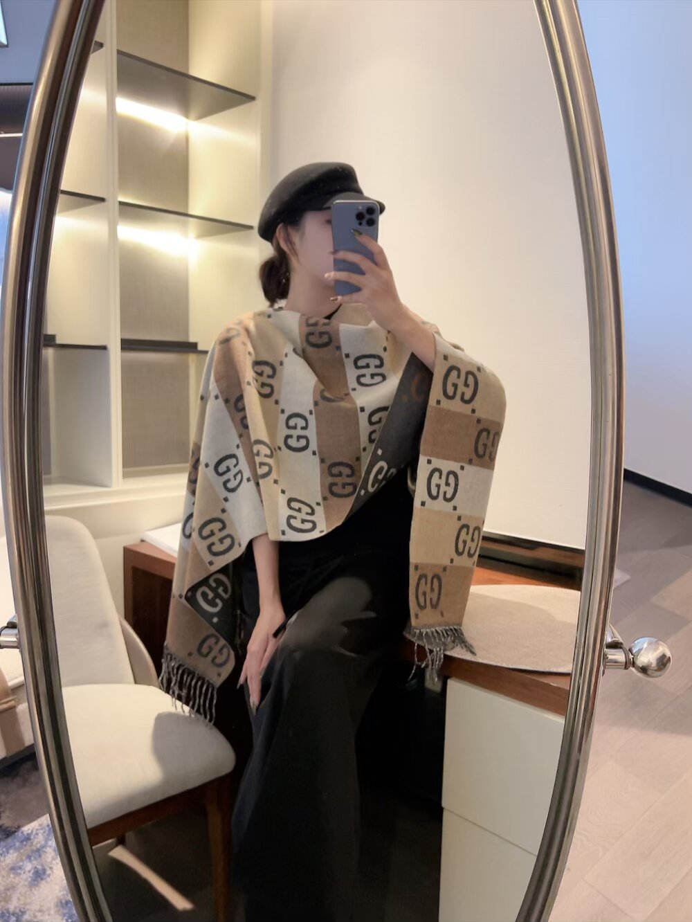 scarf/model: T77