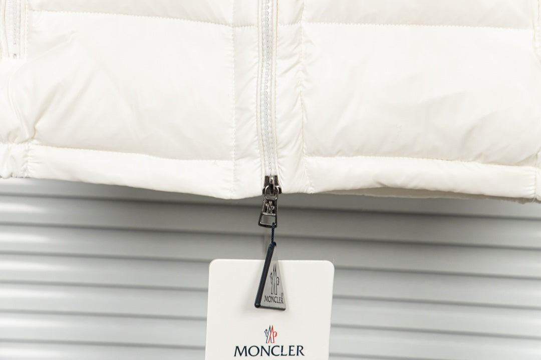 clothing/Bormes collection logo