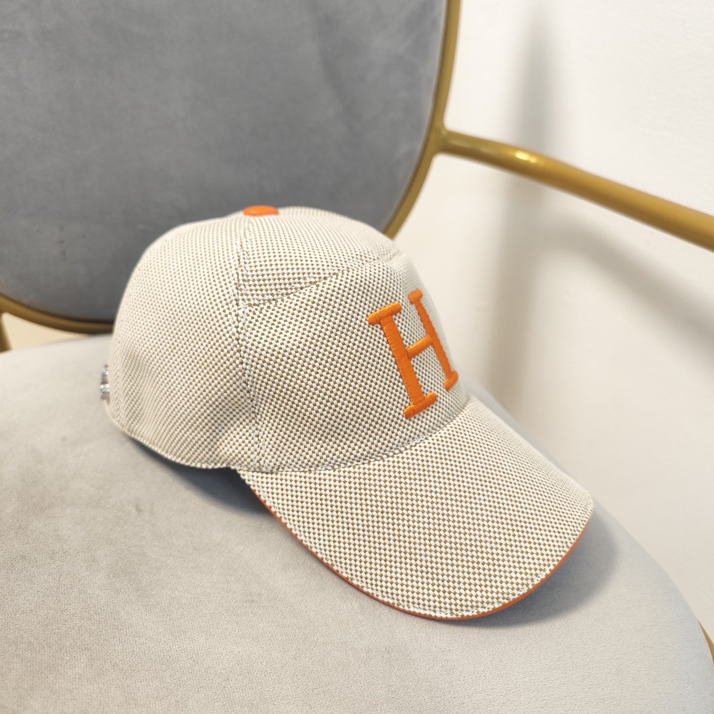 hat/ model: T35