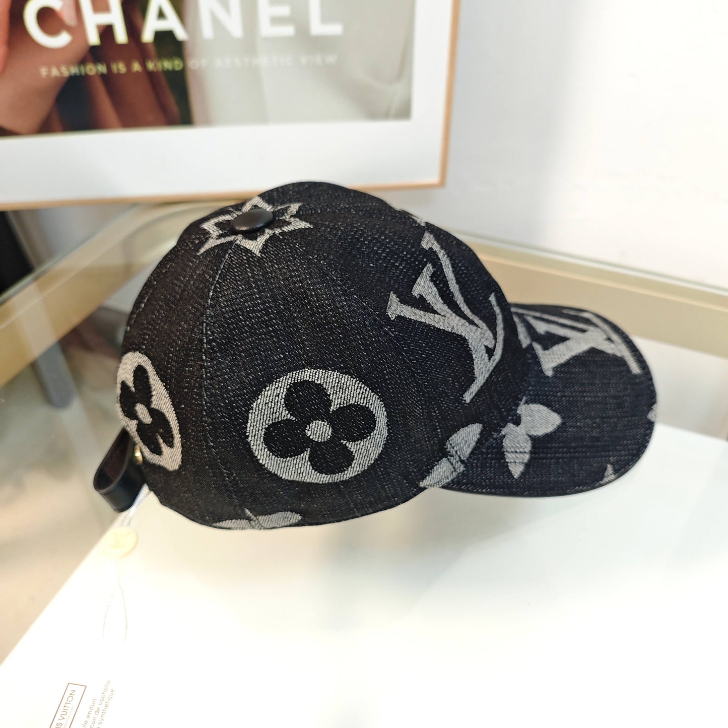 hat/ model: T56