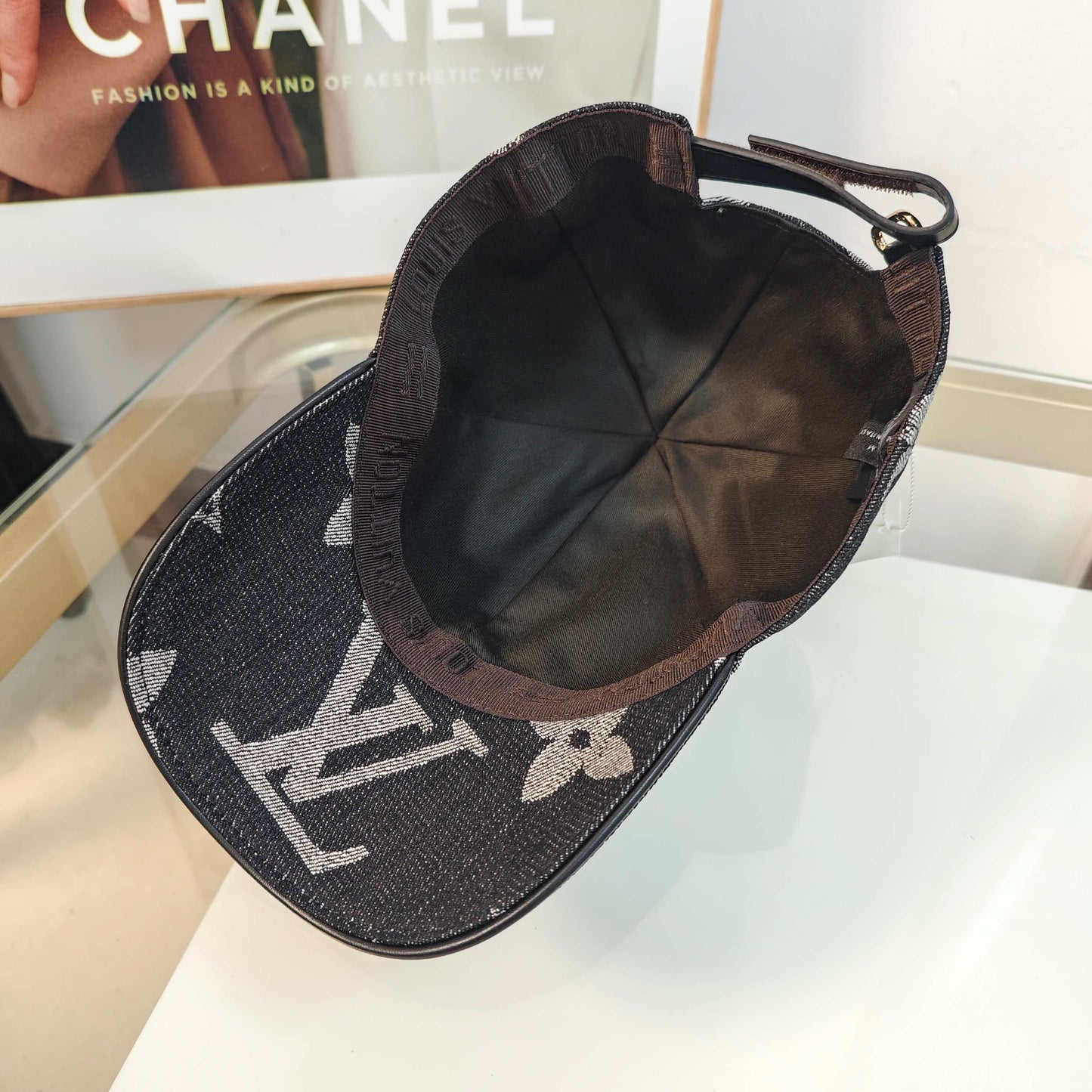 hat/ model: T56