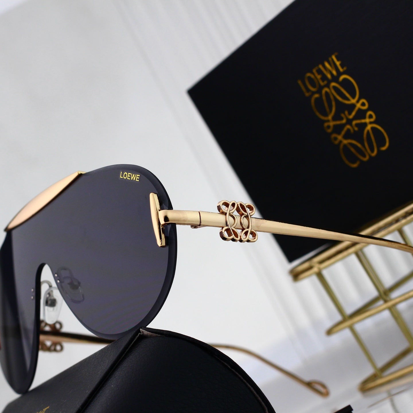 Sunglasses/model:00345