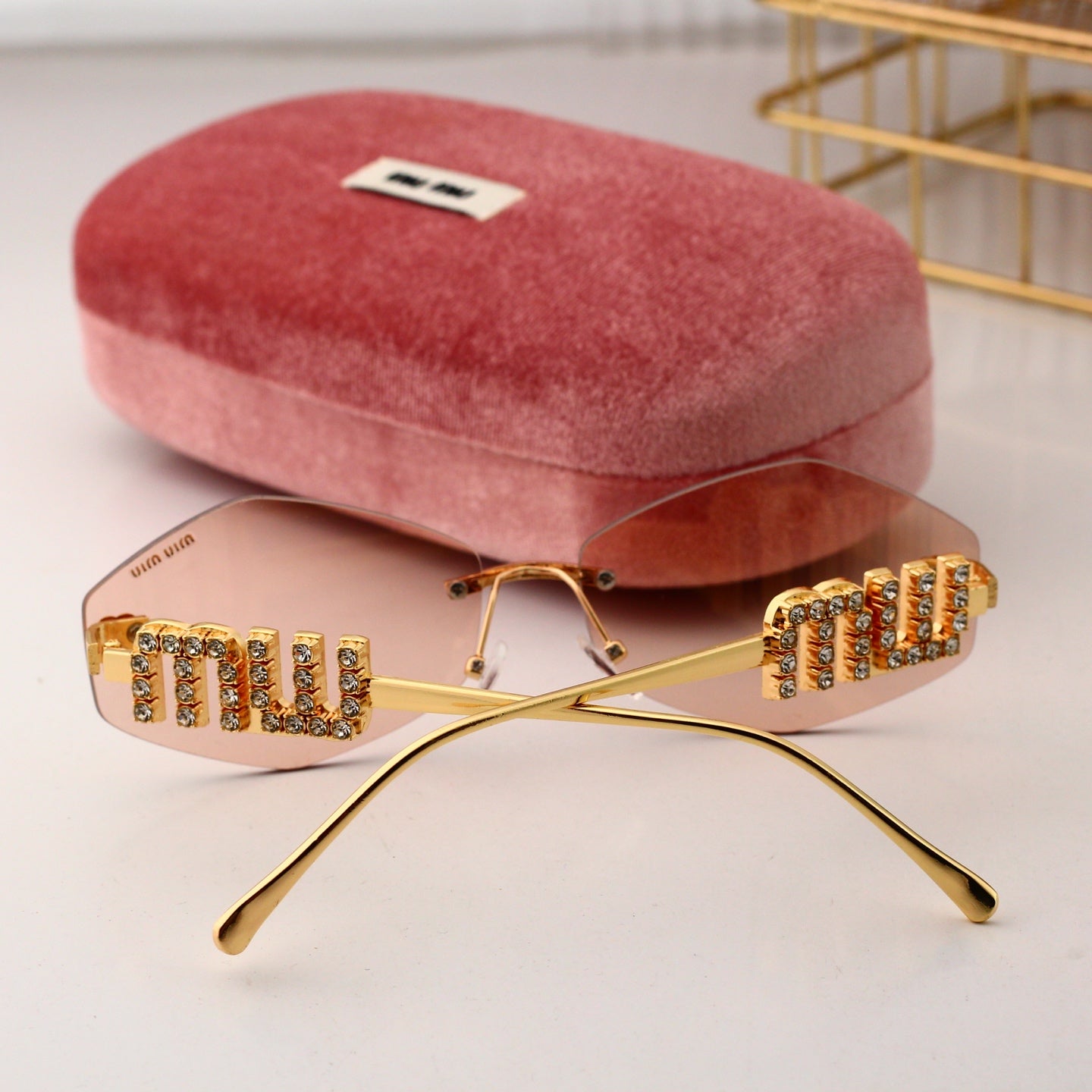 Sunglasses/model:00334