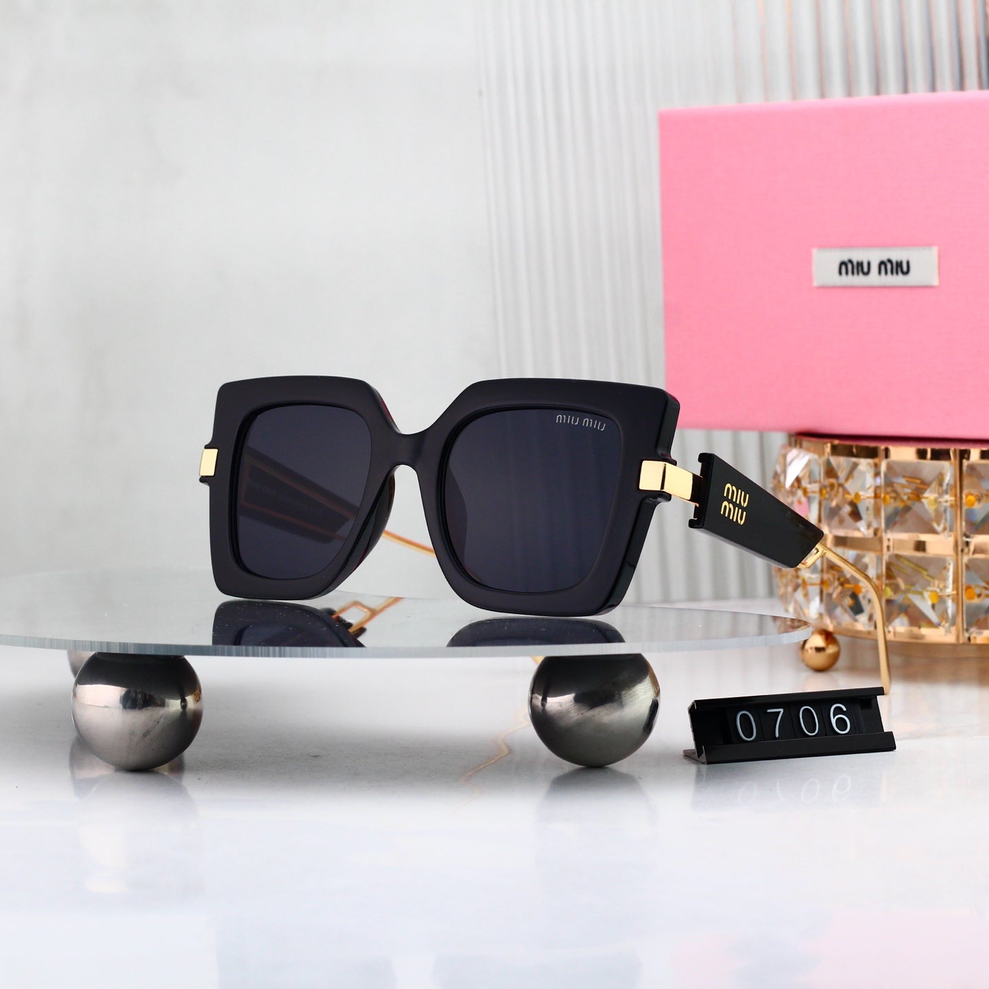Sunglasses/model:0706