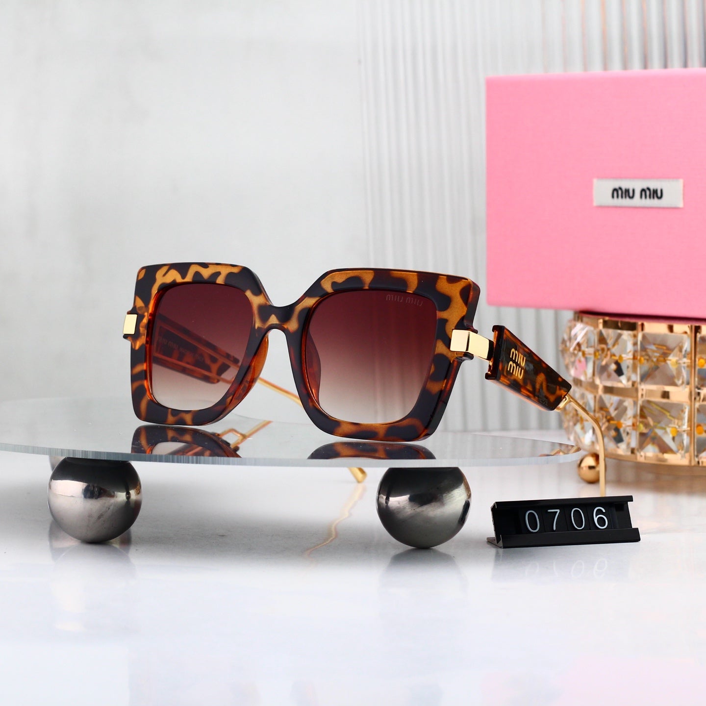 Sunglasses/model:0706