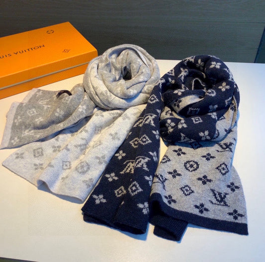 scarf/model: T74