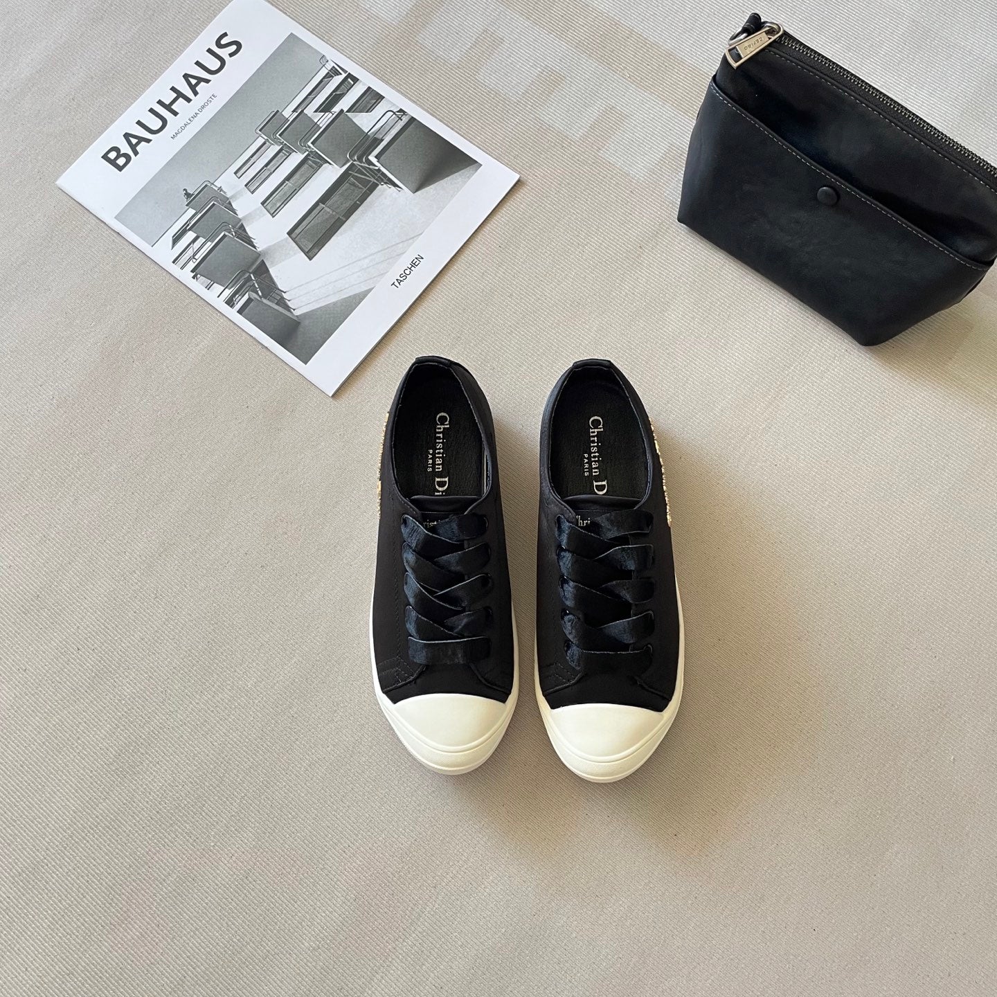 Shoes/Model:X83