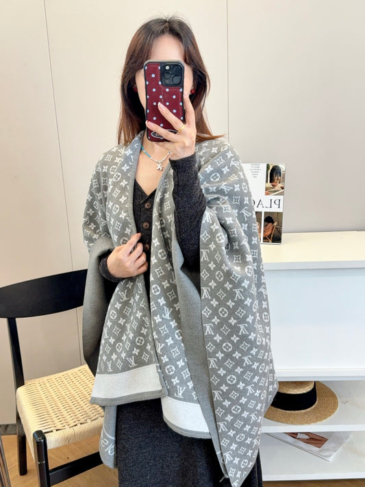 Coat and cloak/model: T68