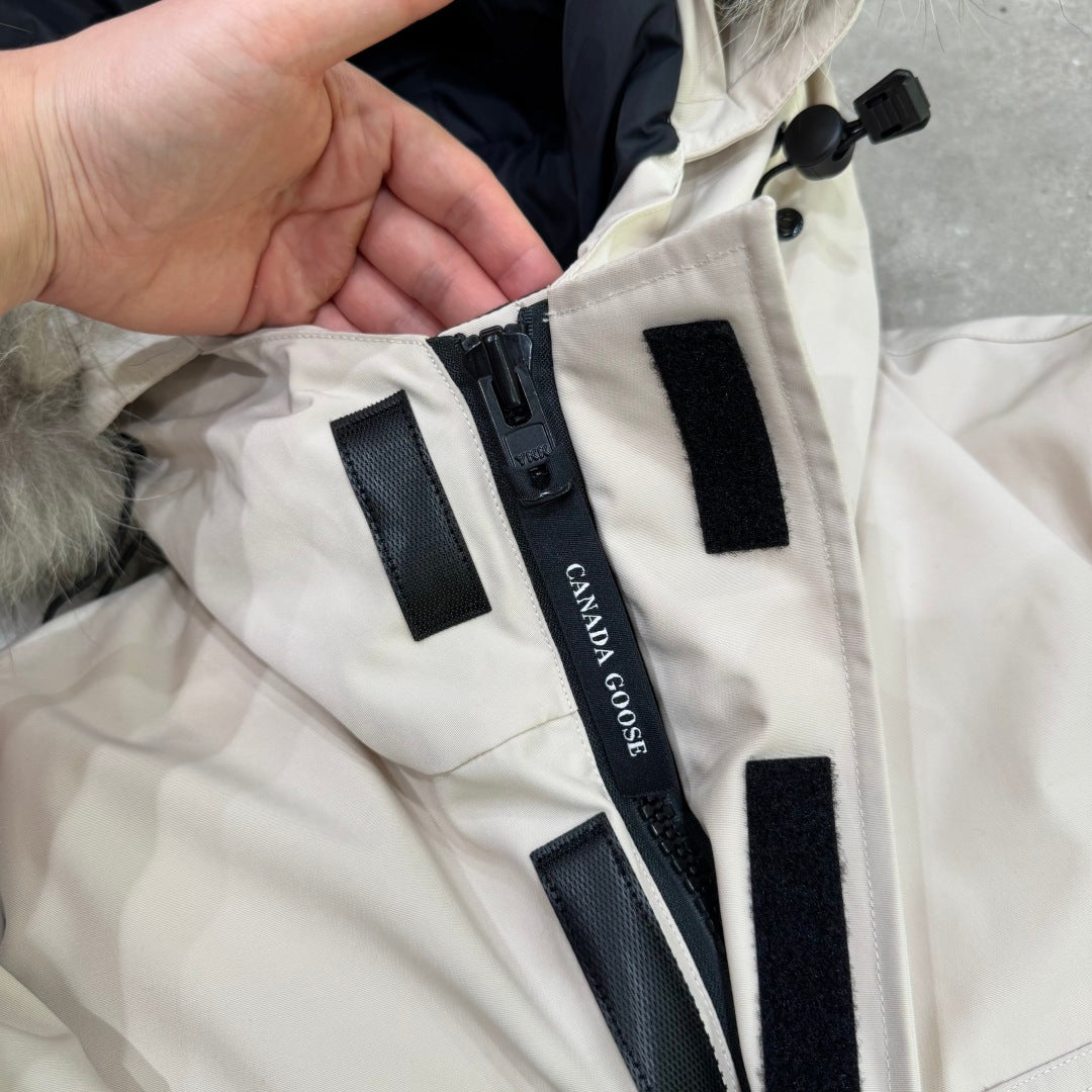 Clothing/Model:000750