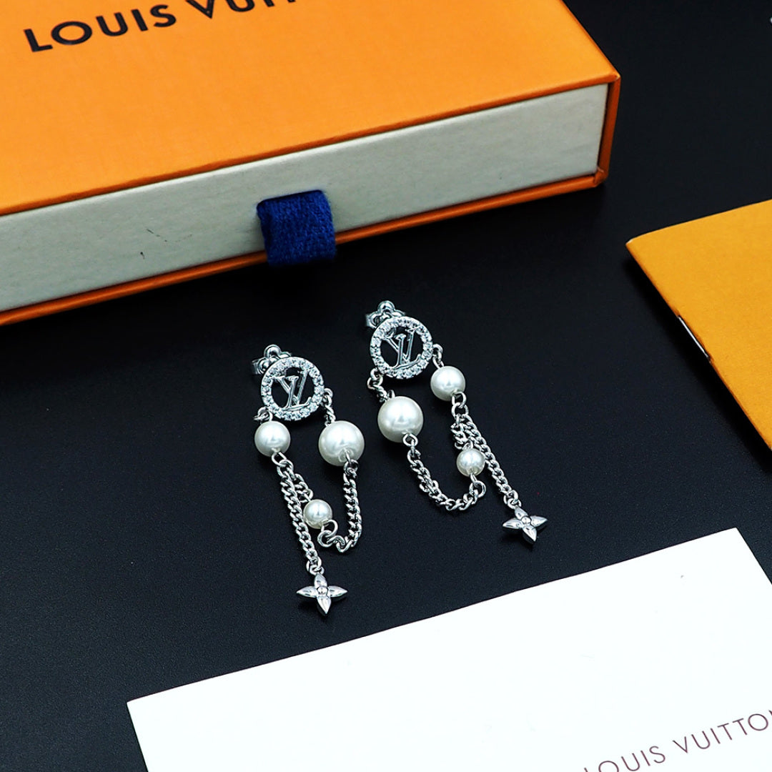 jewelry/earrings/model:346109