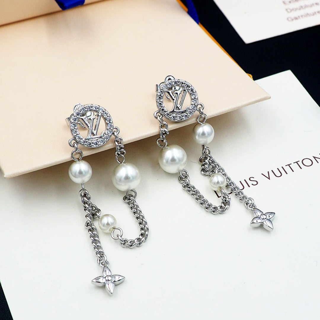 jewelry/earrings/model:346109