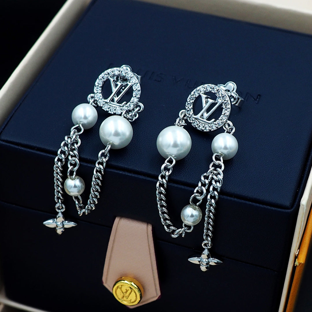jewelry/earrings/model:346109