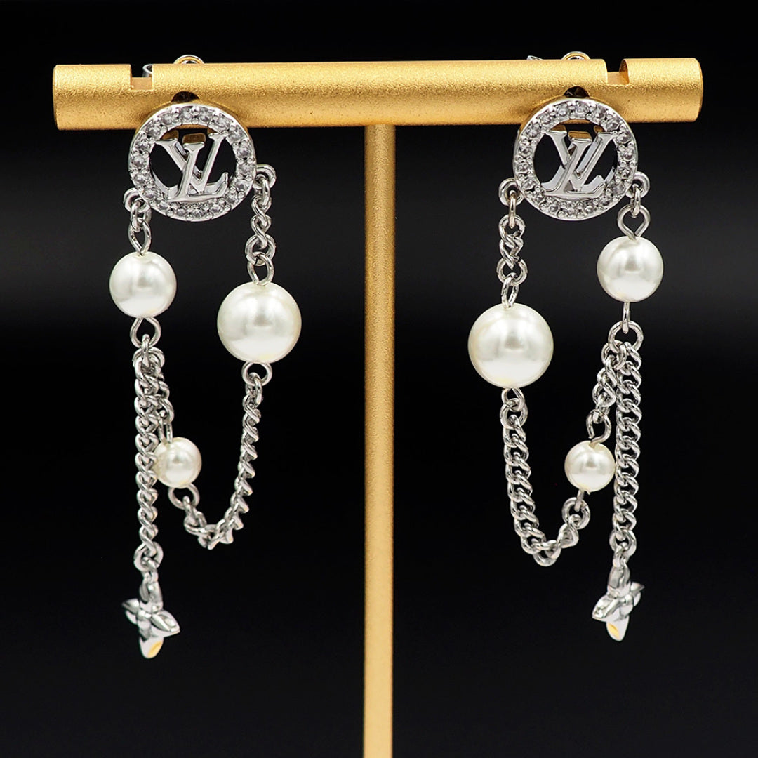 jewelry/earrings/model:346109