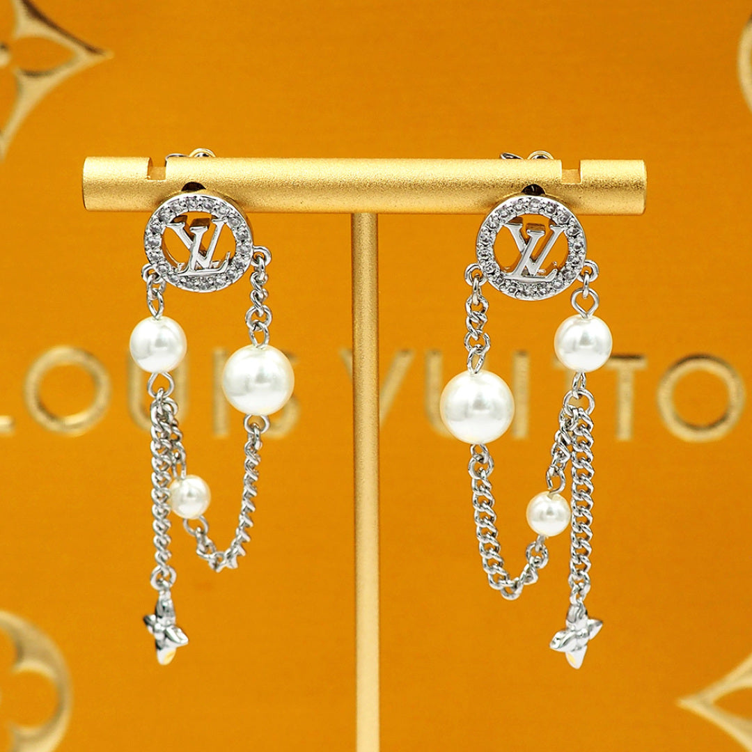 jewelry/earrings/model:346109