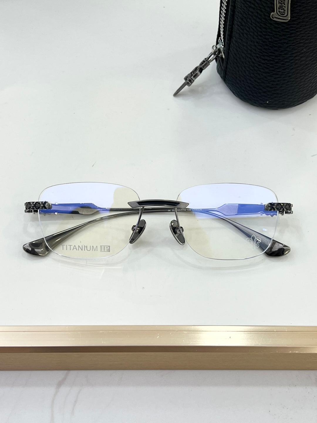 Sunglasses/Quality: 5A/Model:CH8326