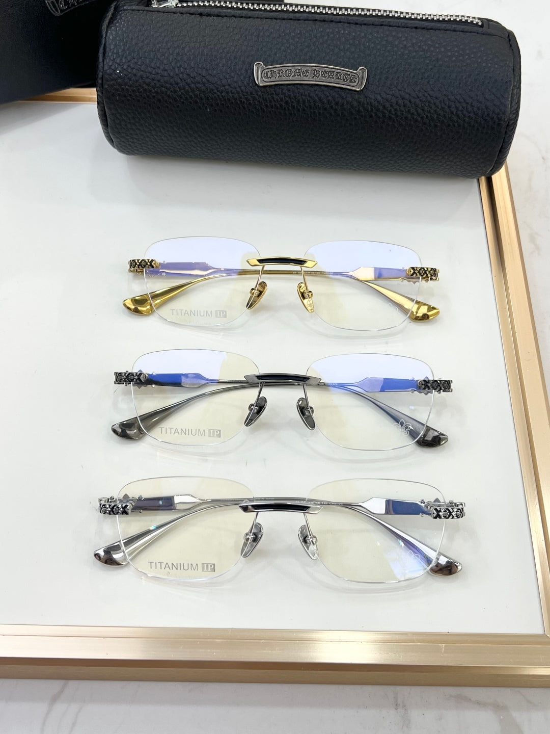 Sunglasses/Quality: 5A/Model:CH8326