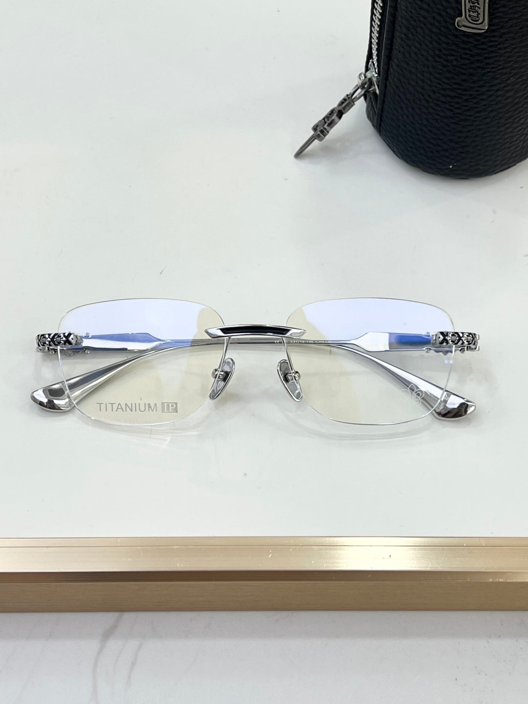 Sunglasses/Quality: 5A/Model:CH8326