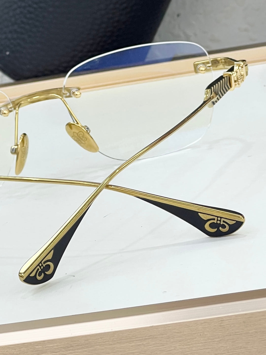 Sunglasses/Quality: 5A/Model:CH8326