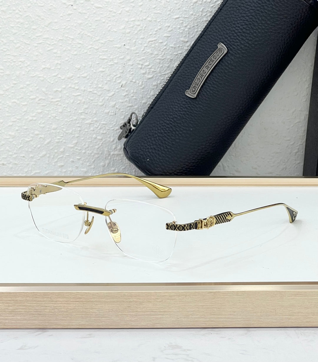 Sunglasses/Quality: 5A/Model:CH8326