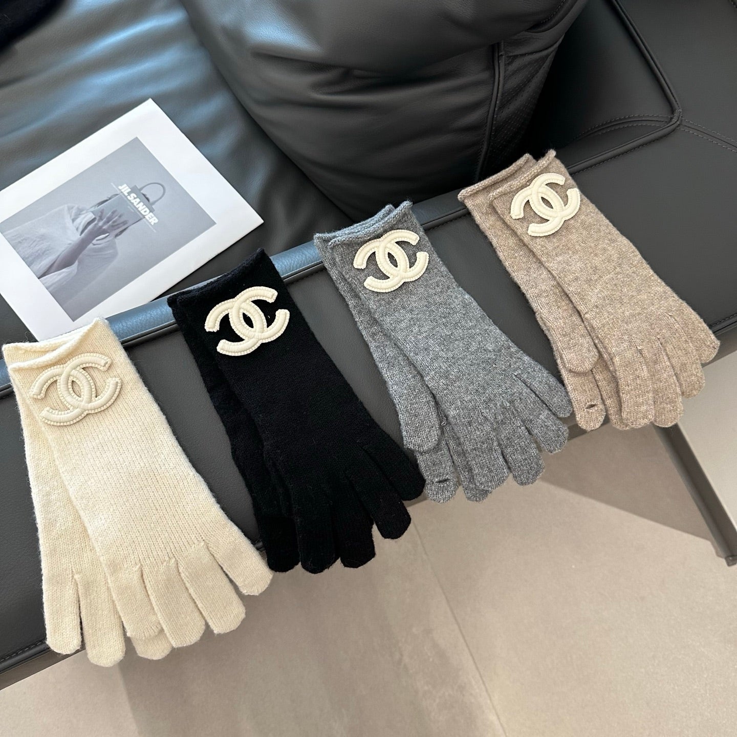 Three-piece set/model: T63