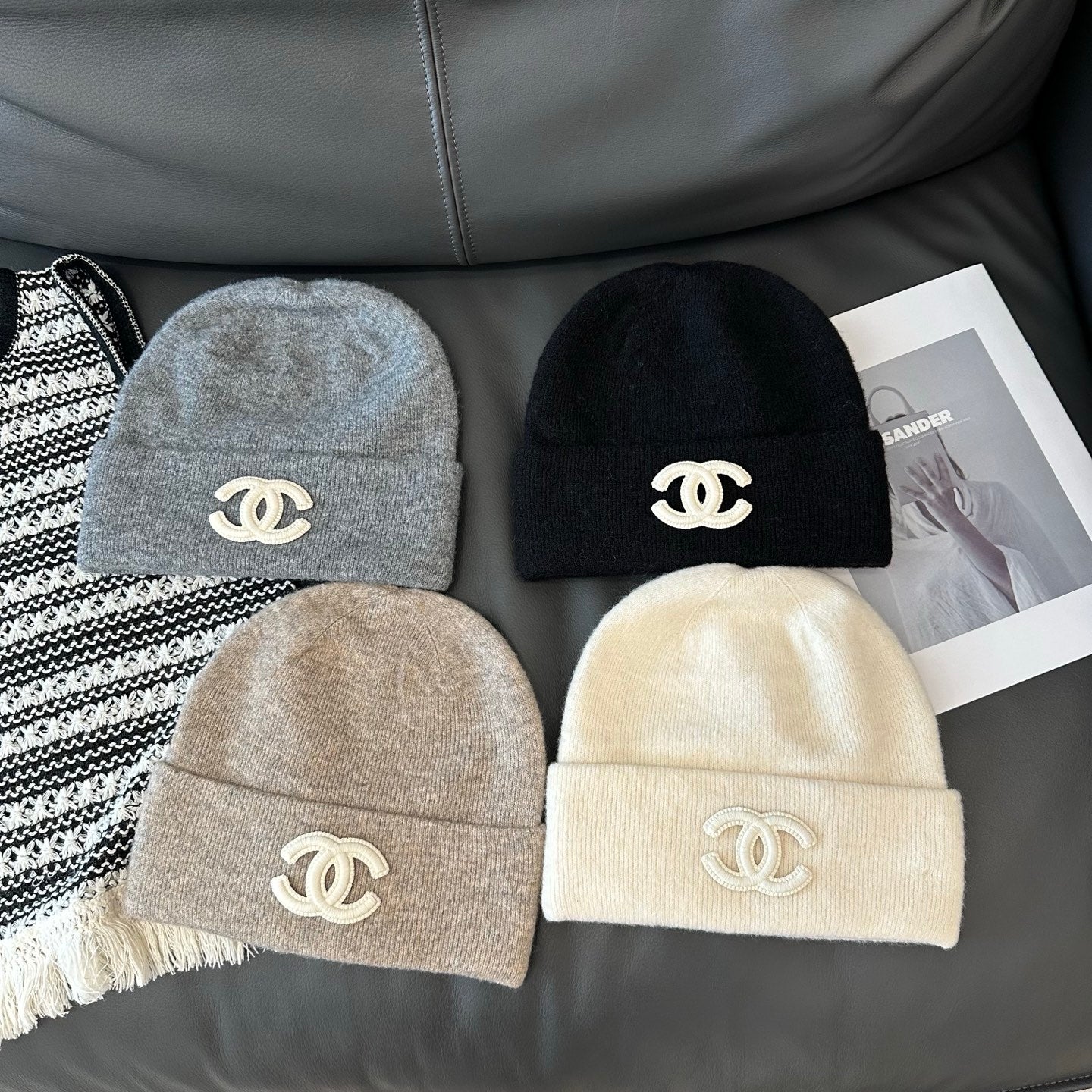 Three-piece set/model: T63