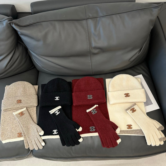 Three-piece set/model: T61