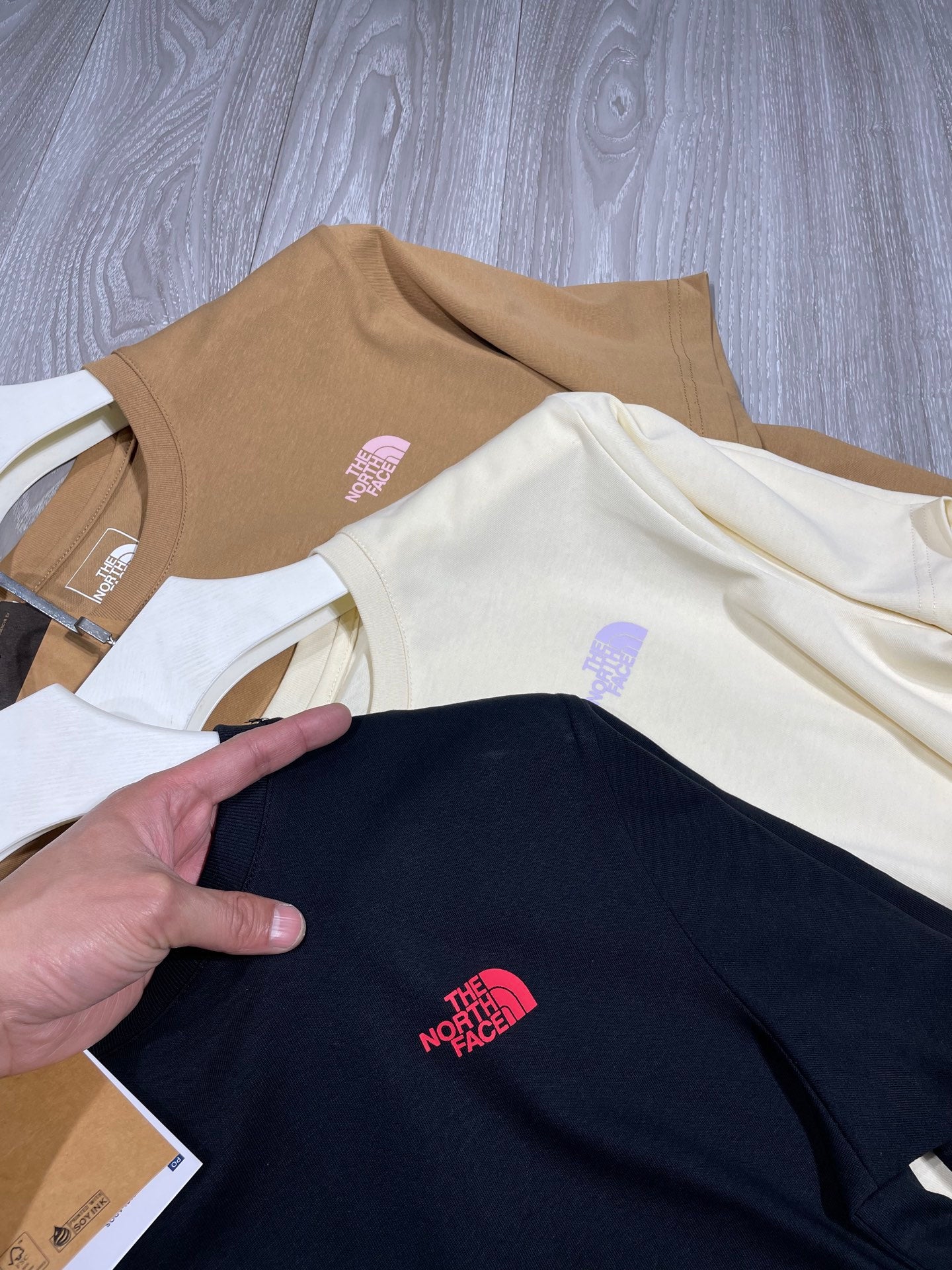 clothing/Model:NF0A8D7U
