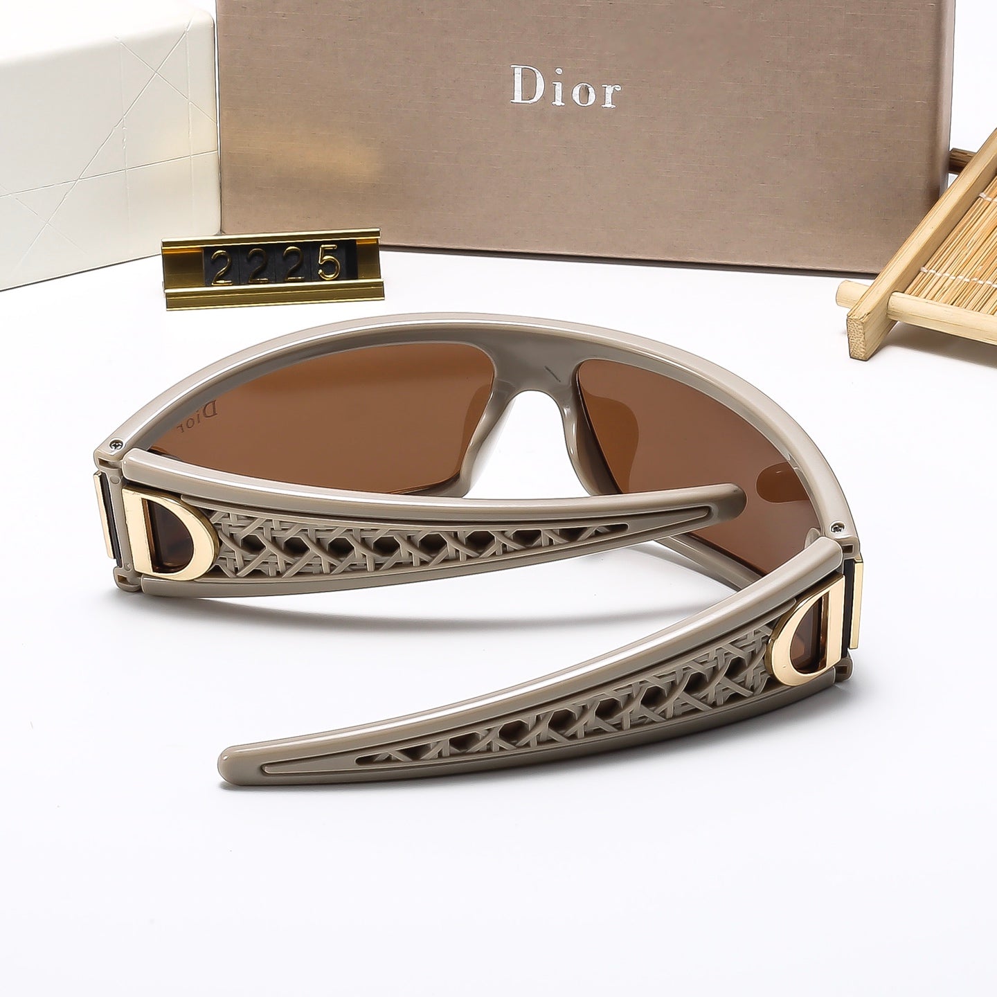 sunglasses / model:2225