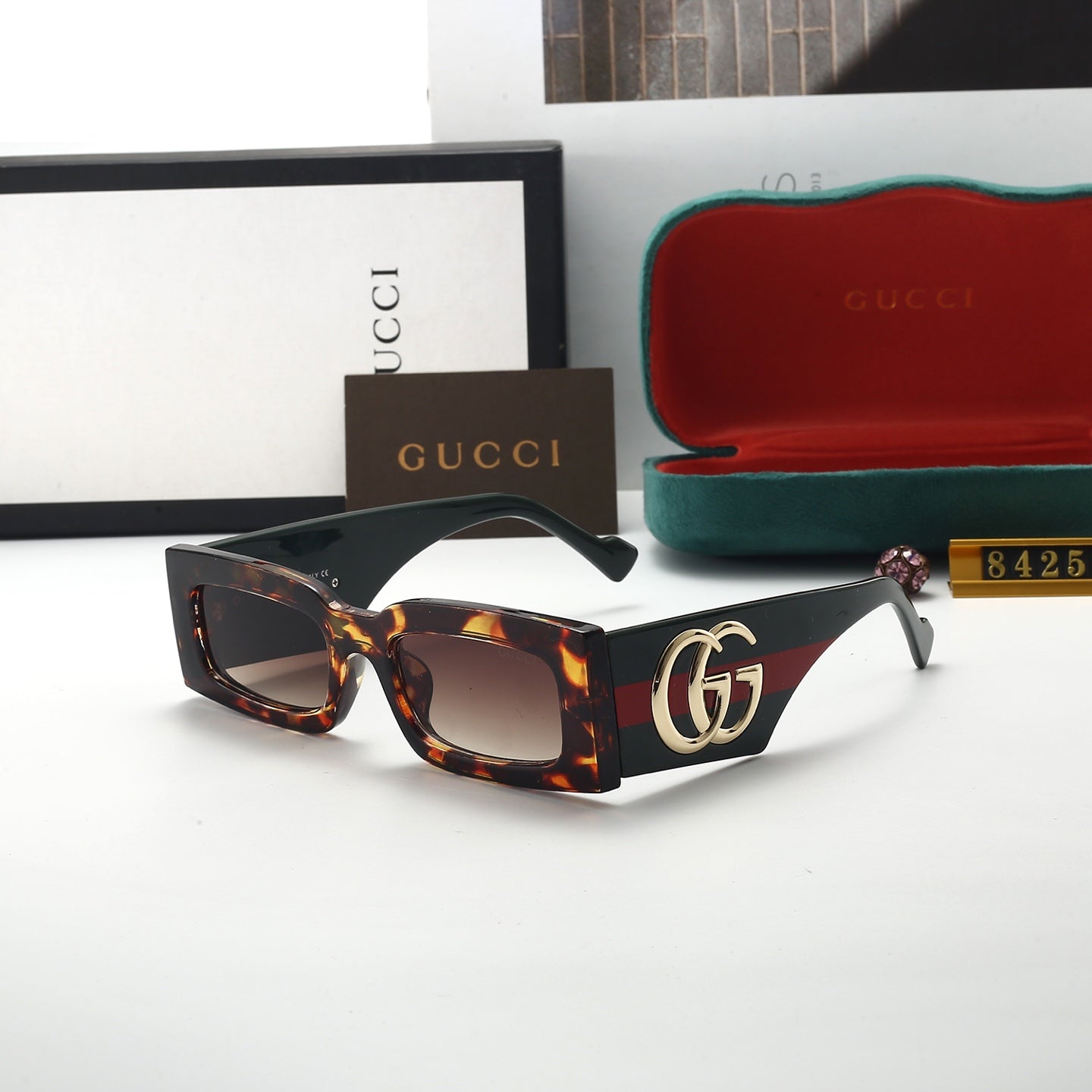 sunglasses / model:8425