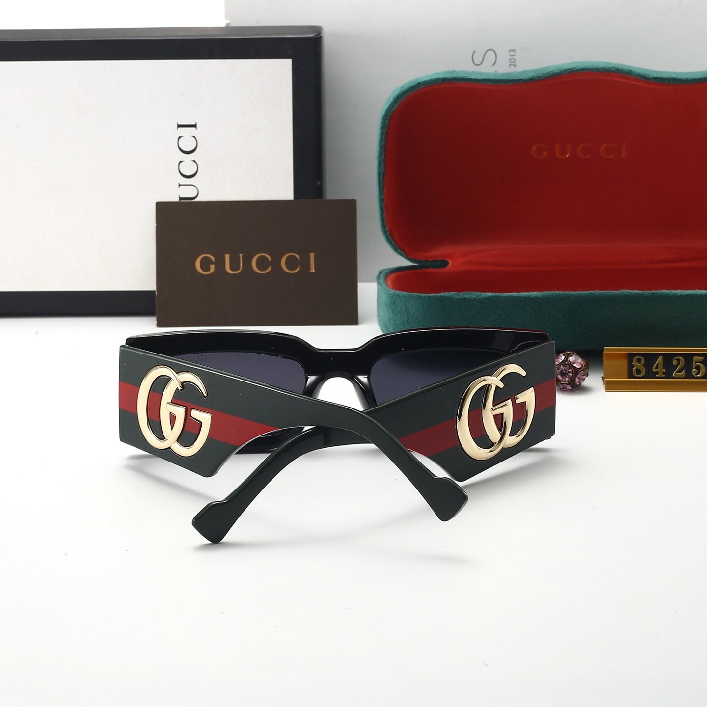 sunglasses / model:8425