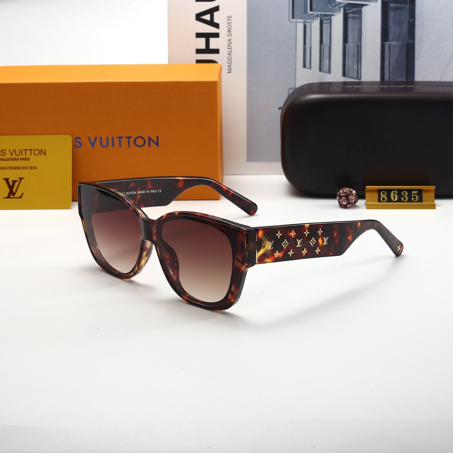 sunglasses / model:8635