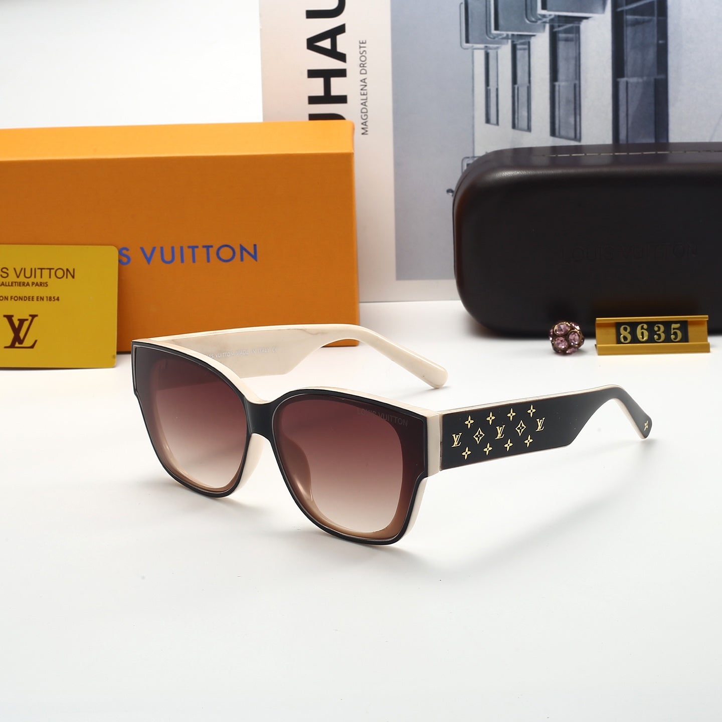sunglasses / model:8635