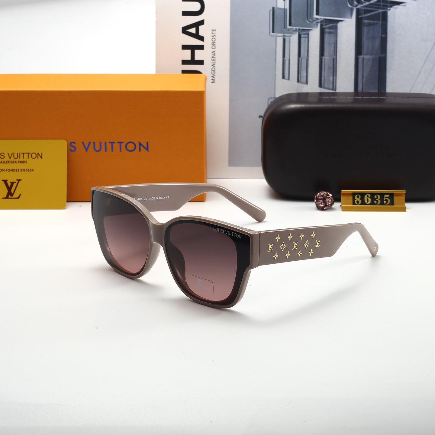 sunglasses / model:8635
