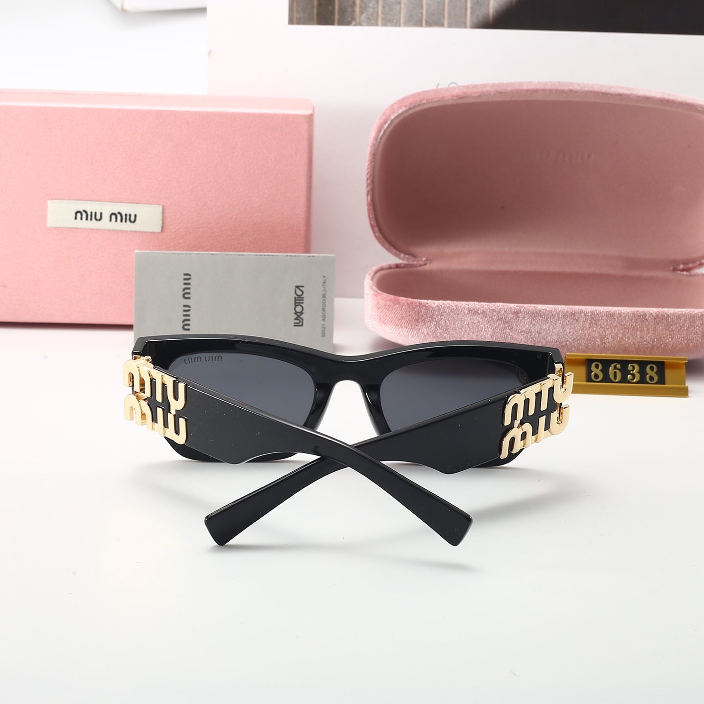 sunglasses / model:8638