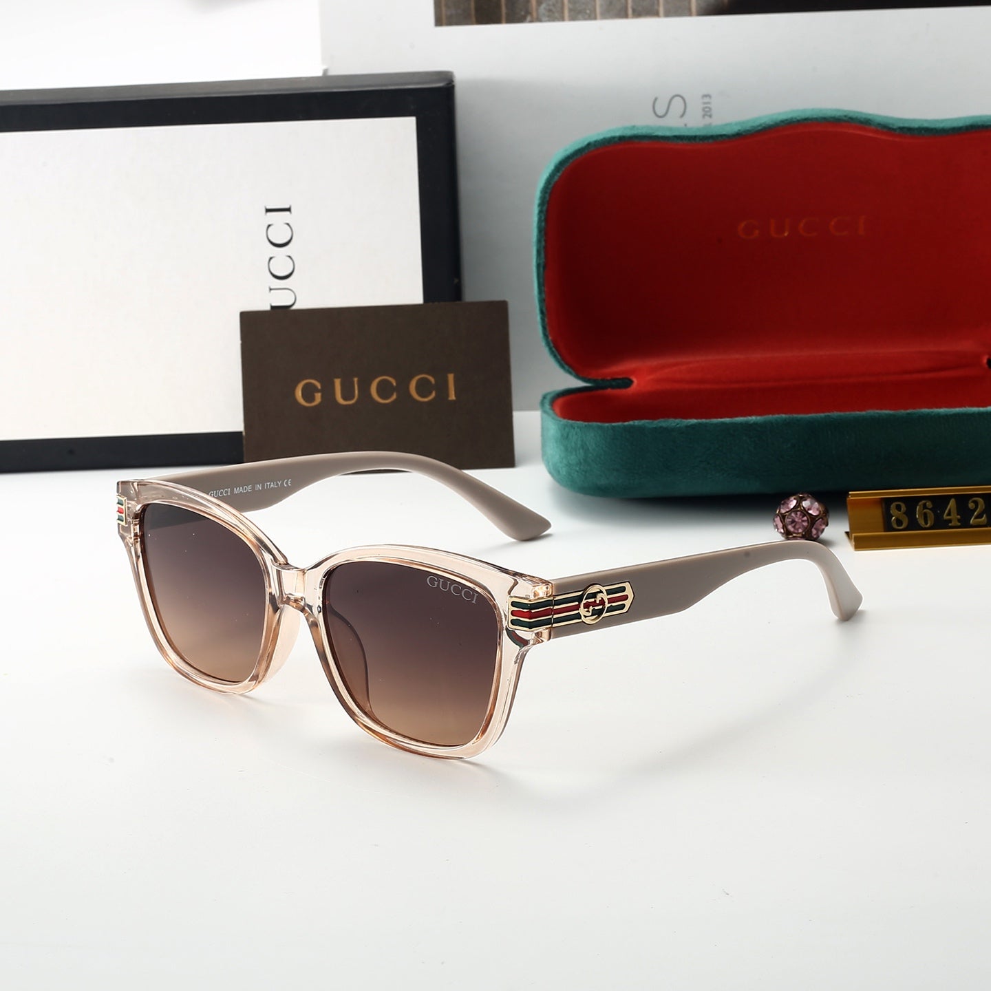 sunglasses / model:8646