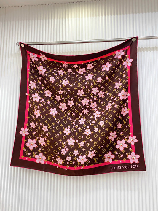 scarf/model: T55